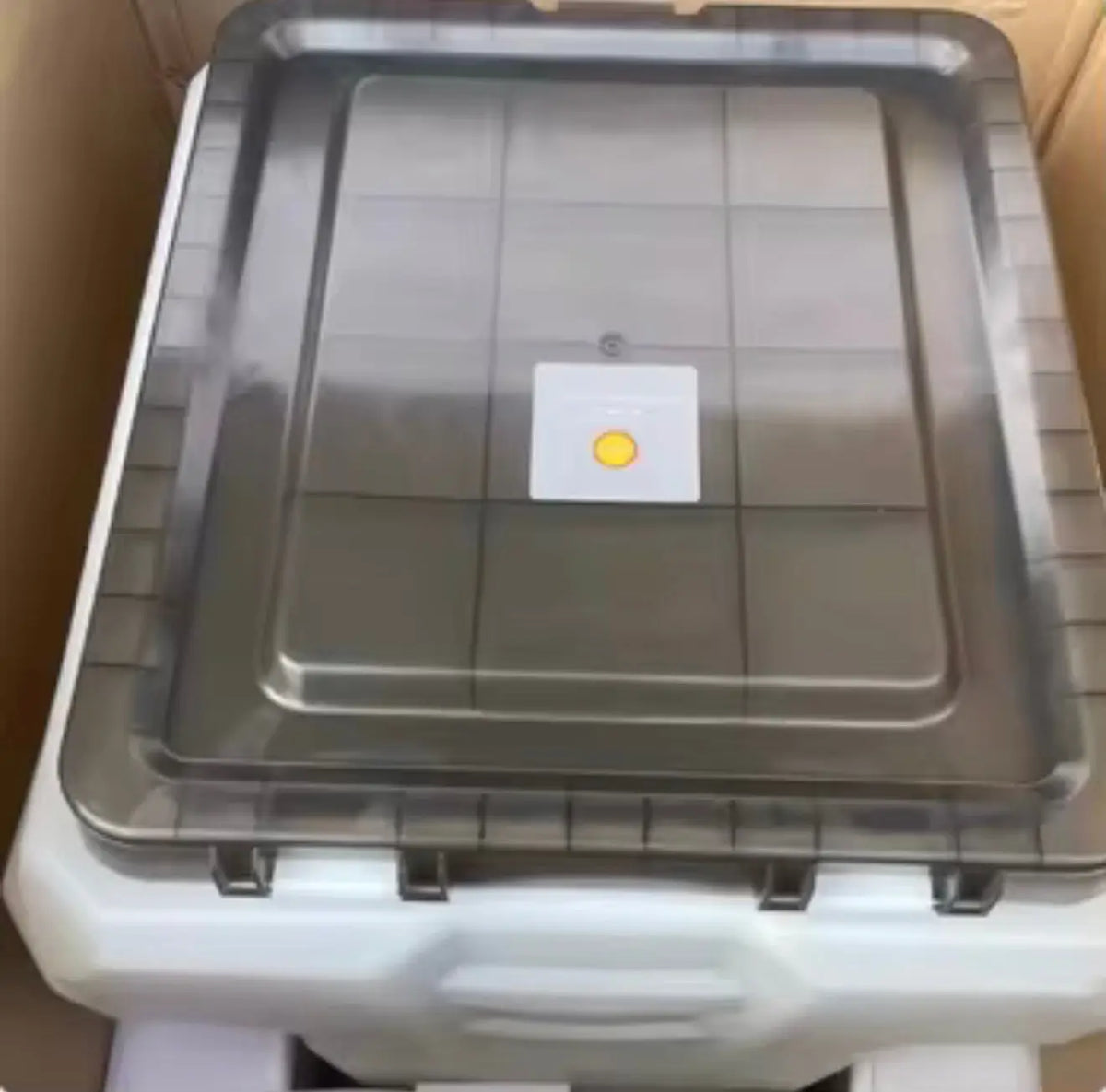 Metal spreading tray with recessed window and small control panel